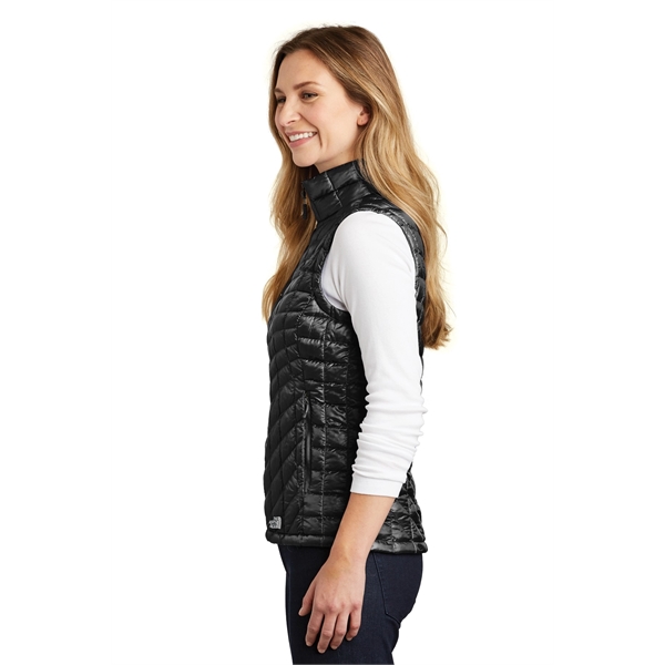 The North Face Women's ThermoBall Trekker Vest. - The North Face Women's ThermoBall Trekker Vest. - Image 4 of 15