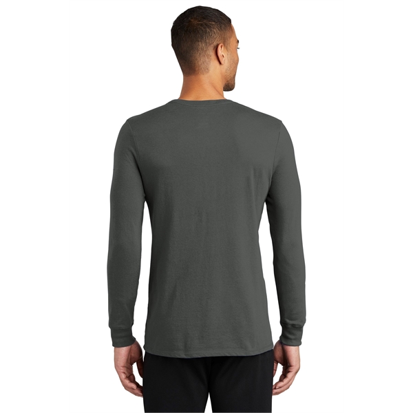 Nike Dri-FIT Cotton/Poly Long Sleeve Tee. - Nike Dri-FIT Cotton/Poly Long Sleeve Tee. - Image 9 of 30