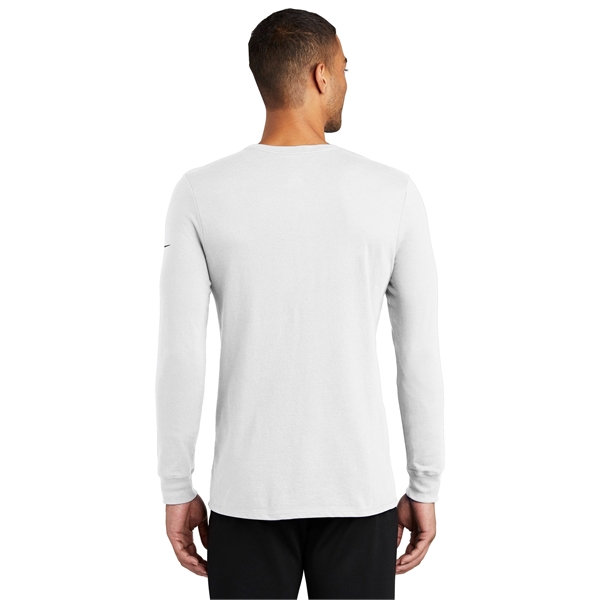 Nike Dri-FIT Cotton/Poly Long Sleeve Tee. - Nike Dri-FIT Cotton/Poly Long Sleeve Tee. - Image 13 of 30