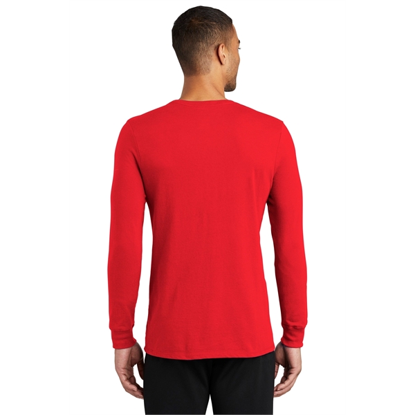 Nike Dri-FIT Cotton/Poly Long Sleeve Tee. - Nike Dri-FIT Cotton/Poly Long Sleeve Tee. - Image 17 of 30