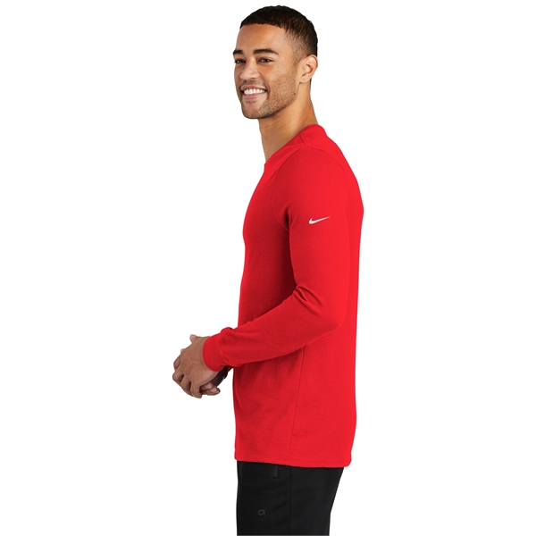 Nike Dri-FIT Cotton/Poly Long Sleeve Tee. - Nike Dri-FIT Cotton/Poly Long Sleeve Tee. - Image 18 of 30