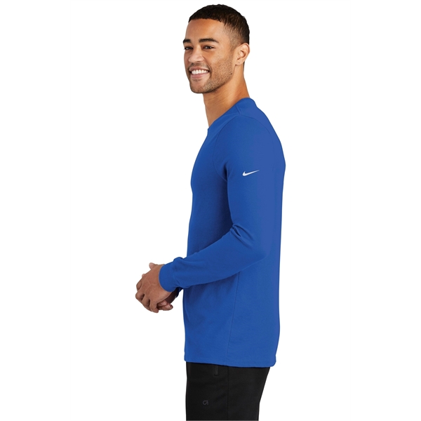 Nike Dri-FIT Cotton/Poly Long Sleeve Tee. - Nike Dri-FIT Cotton/Poly Long Sleeve Tee. - Image 22 of 30