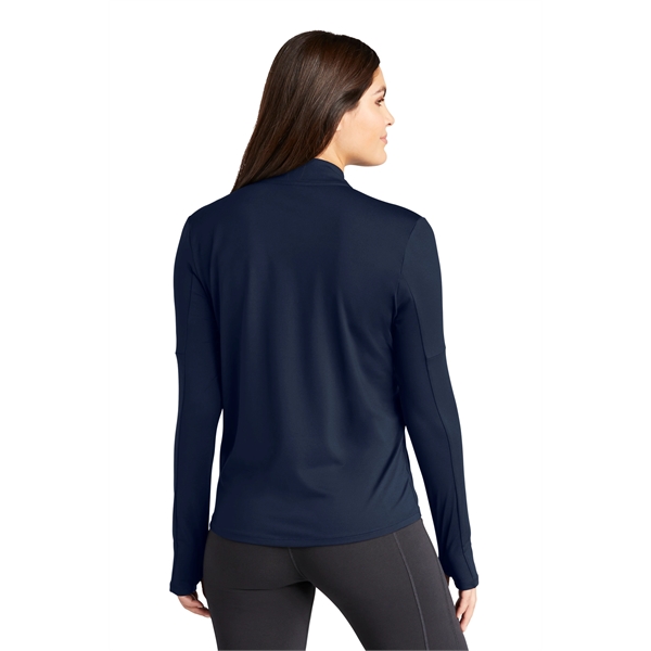 Nike Women's Dri-FIT Element 1/2-Zip Top - Nike Women's Dri-FIT Element 1/2-Zip Top - Image 26 of 40