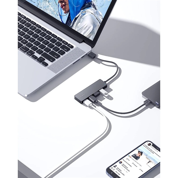 Multiport USB 3.0 Hub - Multiport USB 3.0 Hub - Image 2 of 4