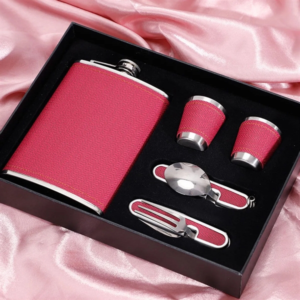 9oz Hip Flask with Tableware Box Drinkware Set - 9oz Hip Flask with Tableware Box Drinkware Set - Image 3 of 5