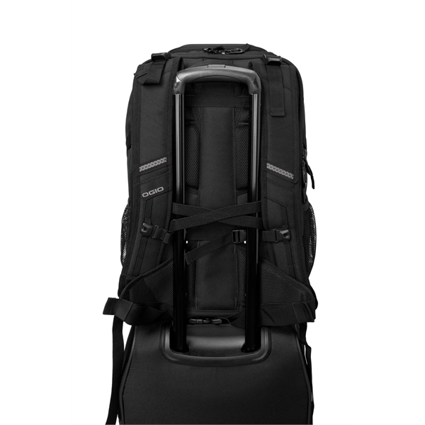 OGIO Motion X-Over Pack - OGIO Motion X-Over Pack - Image 2 of 3