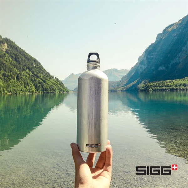 SIGG™ Classic Traveller Bottle - 34oz - SIGG™ Classic Traveller Bottle - 34oz - Image 4 of 23