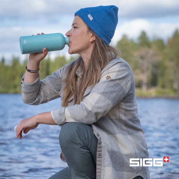 SIGG™ Classic Traveller Bottle - 34oz - SIGG™ Classic Traveller Bottle - 34oz - Image 6 of 23