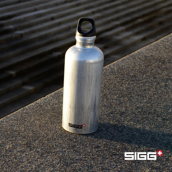 SIGG™ Classic Traveller Bottle - 20oz - SIGG™ Classic Traveller Bottle - 20oz - Image 3 of 40