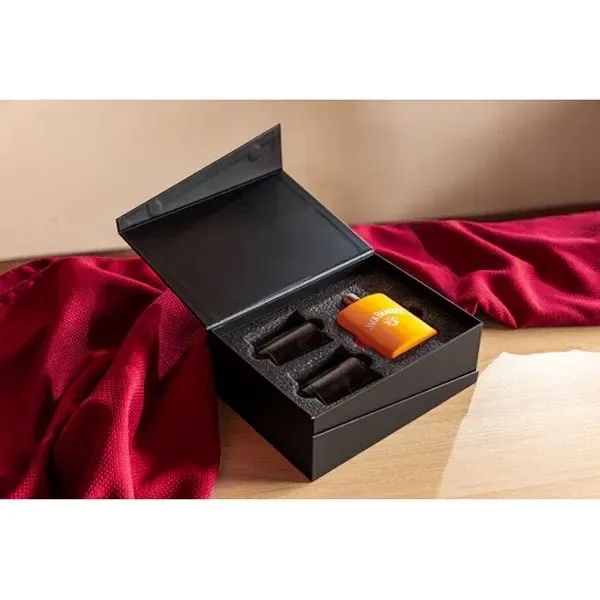 6oz Flask & 10 oz Island Rocks Glasses - Gift Set - 6oz Flask & 10 oz Island Rocks Glasses - Gift Set - Image 2 of 5