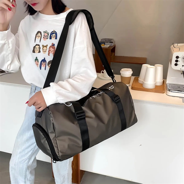 Large Capacity Fashion Travel Waterproof Gym Bag - Large Capacity Fashion Travel Waterproof Gym Bag - Image 4 of 5