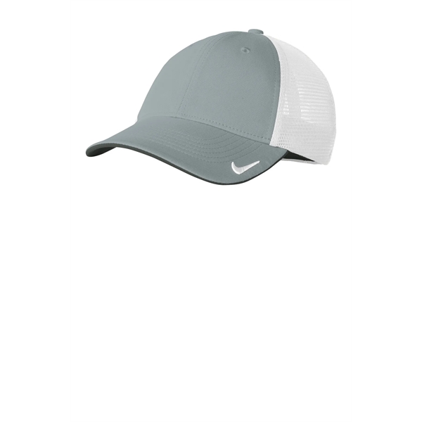 Nike Stretch-to-Fit Mesh Back Cap - Nike Stretch-to-Fit Mesh Back Cap - Image 11 of 26