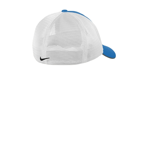 Nike Stretch-to-Fit Mesh Back Cap - Nike Stretch-to-Fit Mesh Back Cap - Image 16 of 26