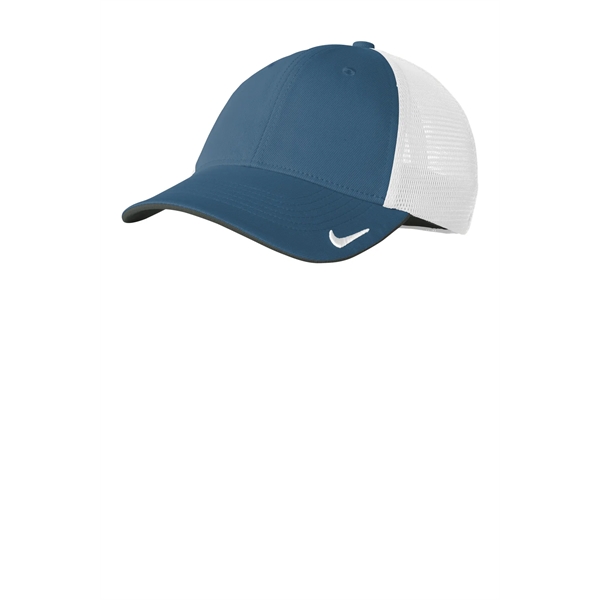 Nike Stretch-to-Fit Mesh Back Cap - Nike Stretch-to-Fit Mesh Back Cap - Image 17 of 26