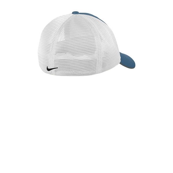 Nike Stretch-to-Fit Mesh Back Cap - Nike Stretch-to-Fit Mesh Back Cap - Image 19 of 26