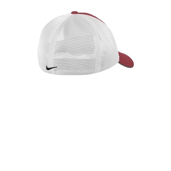 Nike Stretch-to-Fit Mesh Back Cap - Nike Stretch-to-Fit Mesh Back Cap - Image 22 of 26