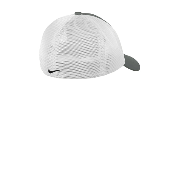 Nike Stretch-to-Fit Mesh Back Cap - Nike Stretch-to-Fit Mesh Back Cap - Image 26 of 26