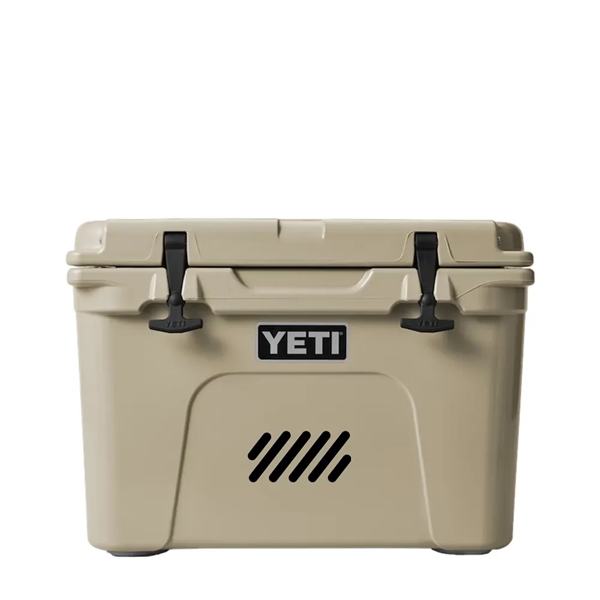 YETI Tundra 35 qt Hard Cooler - YETI Tundra 35 qt Hard Cooler - Image 0 of 26