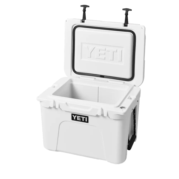 YETI Tundra 35 qt Hard Cooler - YETI Tundra 35 qt Hard Cooler - Image 10 of 26