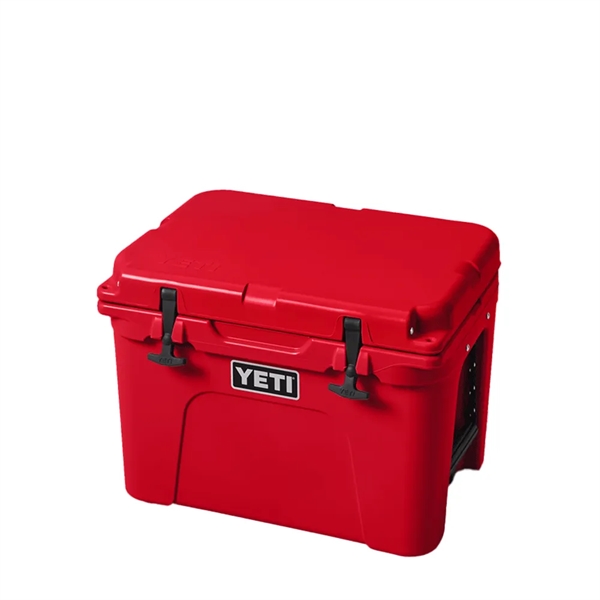 YETI Tundra 35 qt Hard Cooler - YETI Tundra 35 qt Hard Cooler - Image 22 of 26