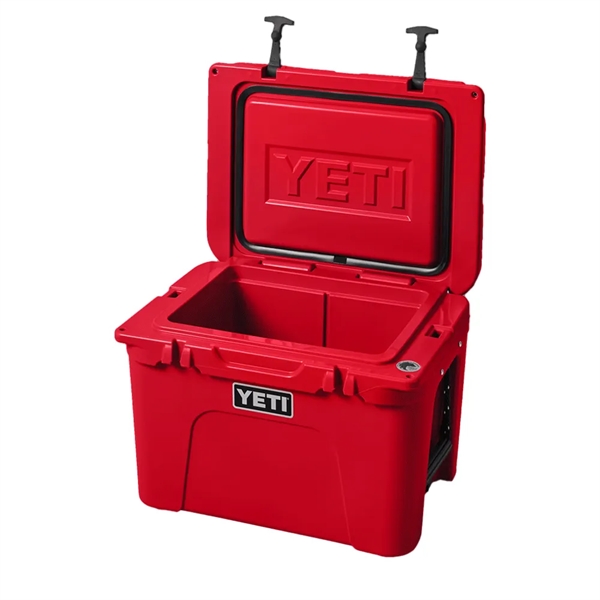 YETI Tundra 35 qt Hard Cooler - YETI Tundra 35 qt Hard Cooler - Image 25 of 26