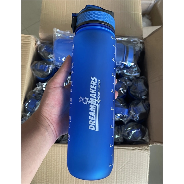 32oz Large Leakproof BPA Free Drinking Water Bottle - 32oz Large Leakproof BPA Free Drinking Water Bottle - Image 2 of 6