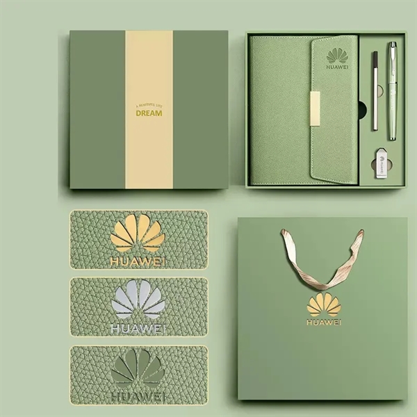 Luxury Gift Set A5 Notebook, 32G USB Flash Drive & Pen - Luxury Gift Set A5 Notebook, 32G USB Flash Drive & Pen - Image 1 of 9