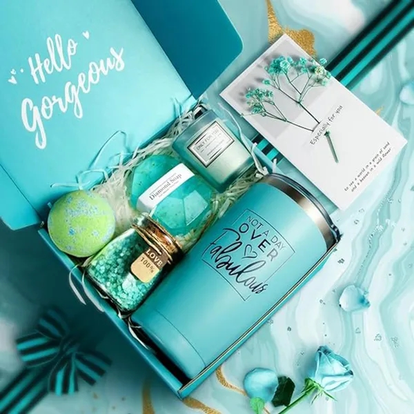 Women's Birthday Gift, Relaxation Spa Gift Basket Set - Women's Birthday Gift, Relaxation Spa Gift Basket Set - Image 4 of 5