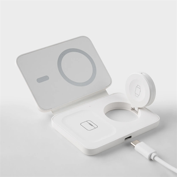 Vivache MagSafe Travel Charger - Vivache MagSafe Travel Charger - Image 1 of 8