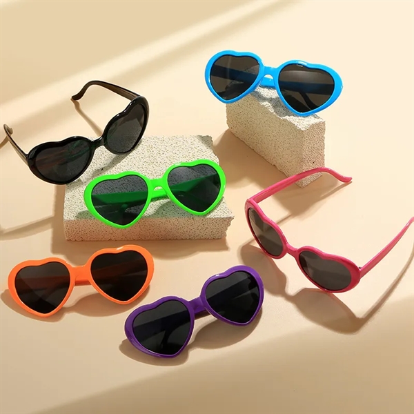 Fashionista Heart Shape Sunglasses - Fashionista Heart Shape Sunglasses - Image 0 of 4