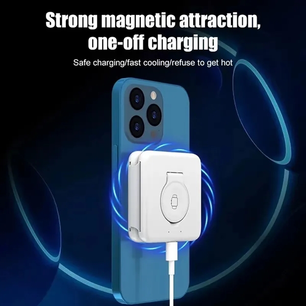 Magnetic Foldable 3 in 1 Wireless Charging Station - Magnetic Foldable 3 in 1 Wireless Charging Station - Image 3 of 5