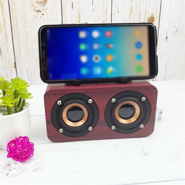 Vintage Bluetooth Speaker 360 Degree Wooden Music Player - Vintage Bluetooth Speaker 360 Degree Wooden Music Player - Image 2 of 4