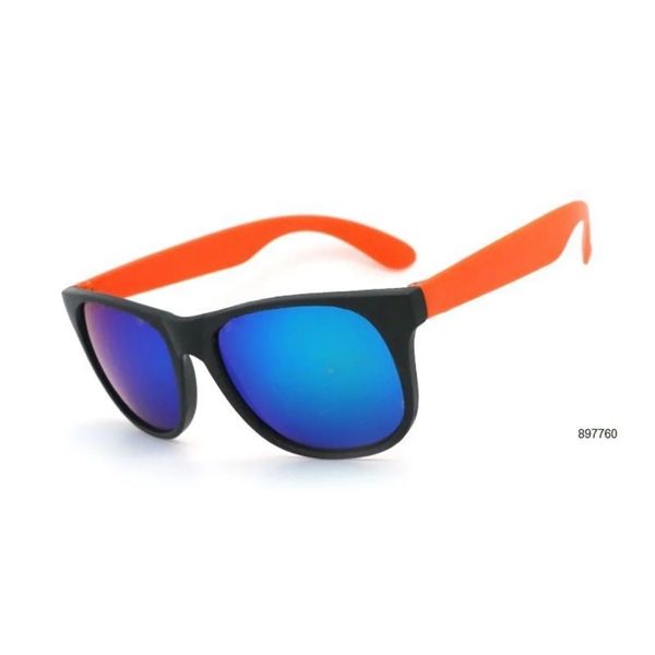 Solid Color Classic Sunglasses - Solid Color Classic Sunglasses - Image 3 of 4