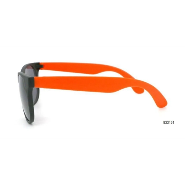 Solid Color Classic Sunglasses - Solid Color Classic Sunglasses - Image 4 of 4
