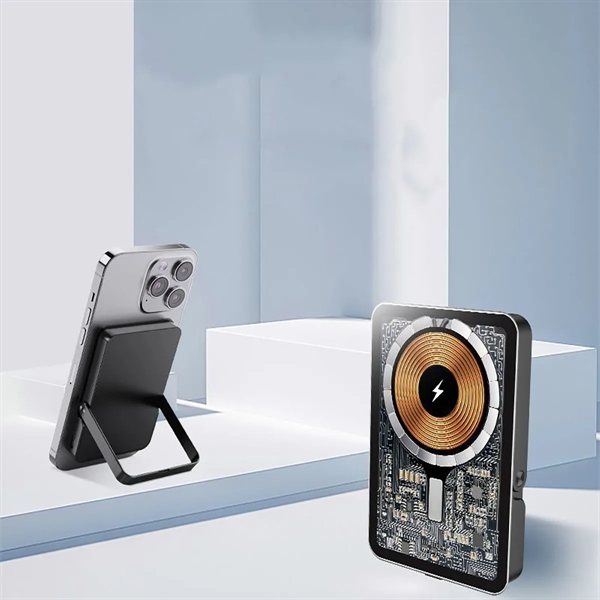 Magnetic Wireless Power Bank Portable Charger with Stand - Magnetic Wireless Power Bank Portable Charger with Stand - Image 4 of 5