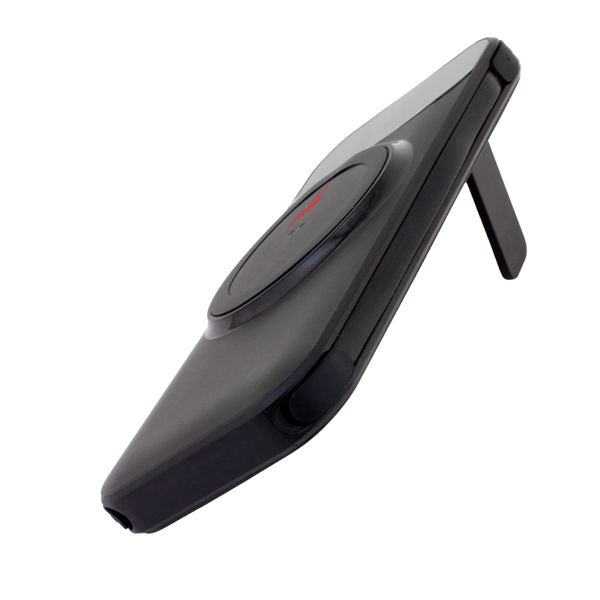 Mag-N-Kick 10K Magnetic Fast Charger with Cable - Mag-N-Kick 10K Magnetic Fast Charger with Cable - Image 3 of 12