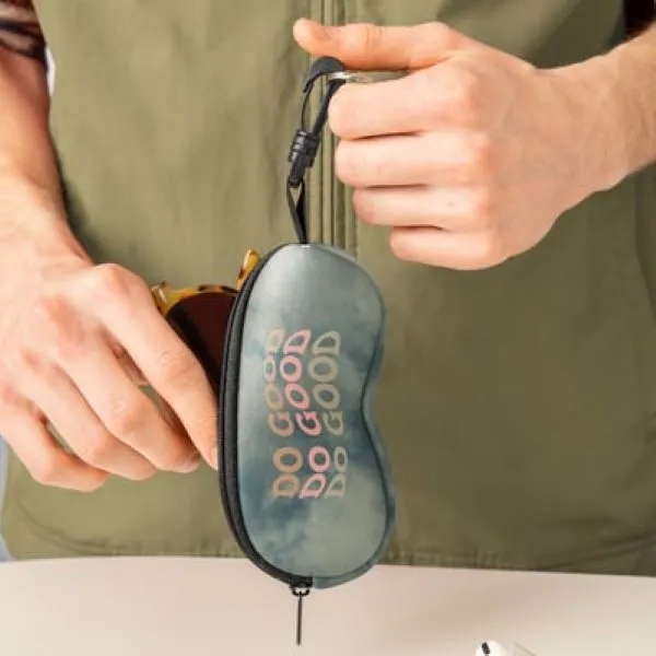 EYEGLASS CASE - OYTEX - EYEGLASS CASE - OYTEX - Image 0 of 0