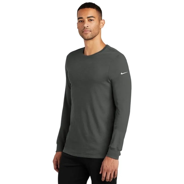 Nike Dri-FIT Cotton/Poly Long Sleeve Tee. - Nike Dri-FIT Cotton/Poly Long Sleeve Tee. - Image 0 of 6