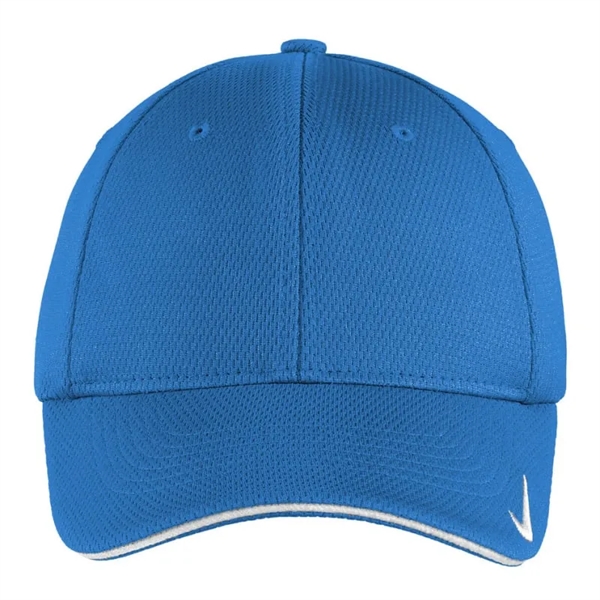 Nike Dri-FIT Stretch Mesh Sandwich Bill Cap - Nike Dri-FIT Stretch Mesh Sandwich Bill Cap - Image 3 of 6