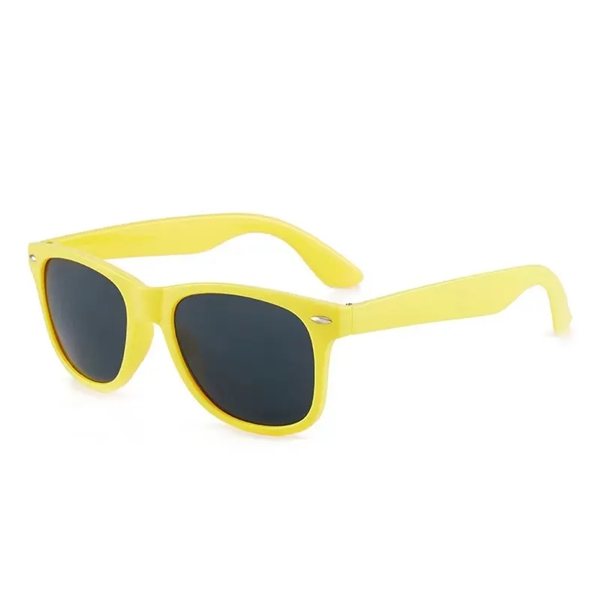 White mirrored Sunglasses - White mirrored Sunglasses - Image 3 of 4