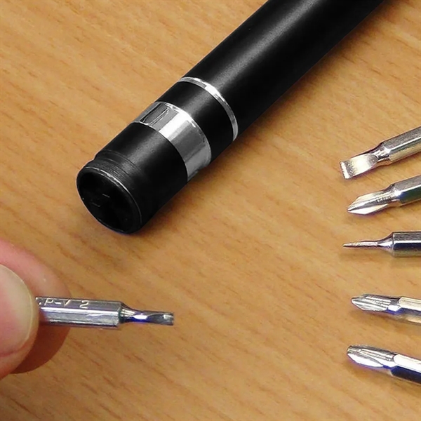 Screwdriver Set with LED Light - Screwdriver Set with LED Light - Image 1 of 2