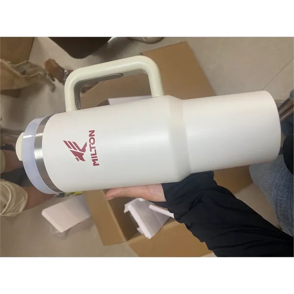 2023 40oz stainless insulated handle tumbler 2.0 - 2023 40oz stainless insulated handle tumbler 2.0 - Image 10 of 12