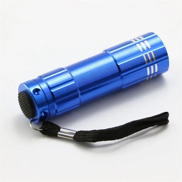 9 LED Aluminum Flashlight - 9 LED Aluminum Flashlight - Image 2 of 4