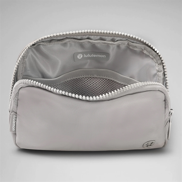 Lululemon Everywhere Belt Bag 1L - Lululemon Everywhere Belt Bag 1L - Image 18 of 40