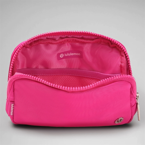 Lululemon Everywhere Belt Bag 1L - Lululemon Everywhere Belt Bag 1L - Image 33 of 40
