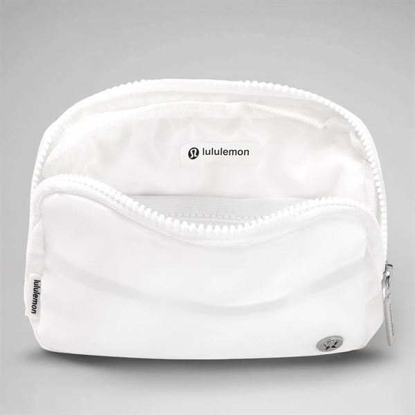 Lululemon Everywhere Belt Bag 1L - Lululemon Everywhere Belt Bag 1L - Image 39 of 40