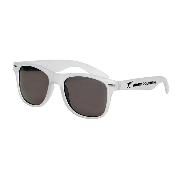 Sleek and Smooth Sunglasses (1 Color) - Sleek and Smooth Sunglasses (1 Color) - Image 0 of 9
