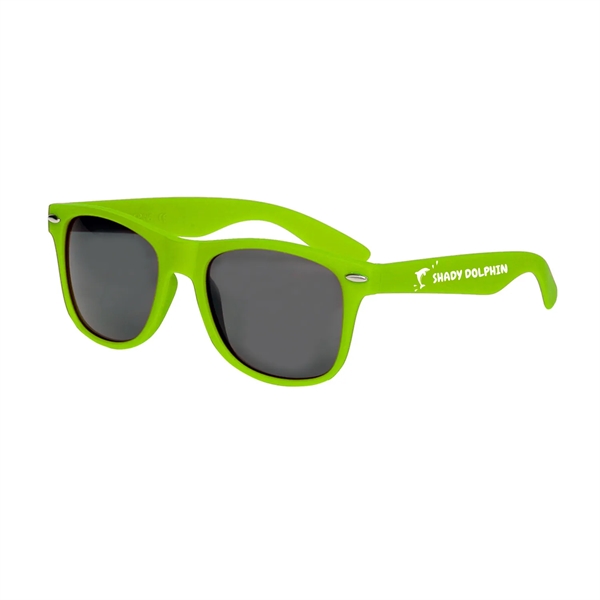 Sleek and Smooth Sunglasses (1 Color) - Sleek and Smooth Sunglasses (1 Color) - Image 1 of 9