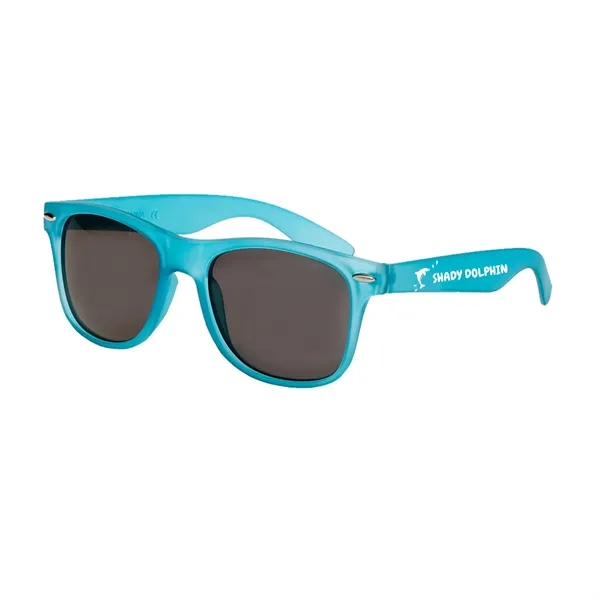 Sleek and Smooth Sunglasses (1 Color) - Sleek and Smooth Sunglasses (1 Color) - Image 6 of 9