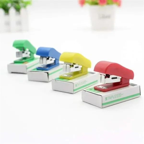 Mini Office Stapler - Mini Office Stapler - Image 4 of 6
